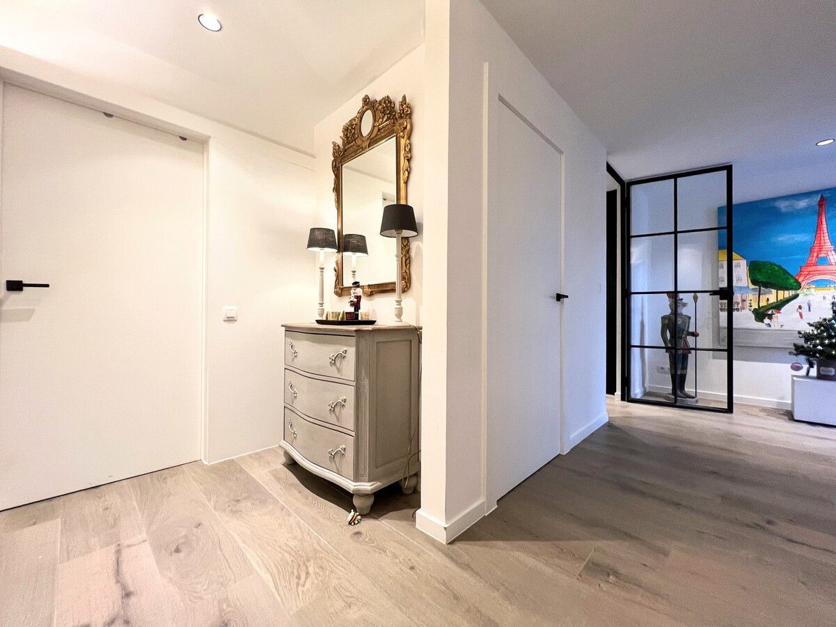 Gerenoveerde, instapklare woning op perceel van 1529m² midden in het groen 