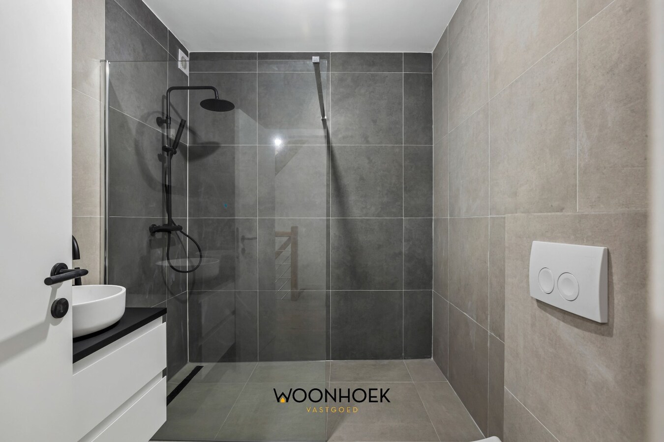 Gerenoveerde, 4-slpk woning met 2 badkamers en tuin! 