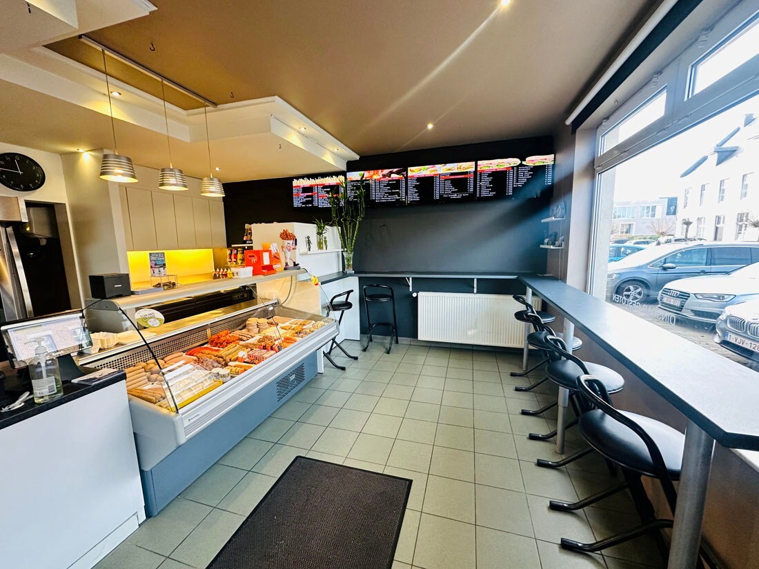 Aantrekkelijke opbrengsteigendom in het hart van Kuringen! 