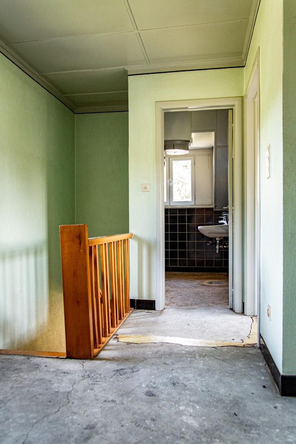 Te renoveren woning met  3 slpks  rustig gelegen te Aalter 