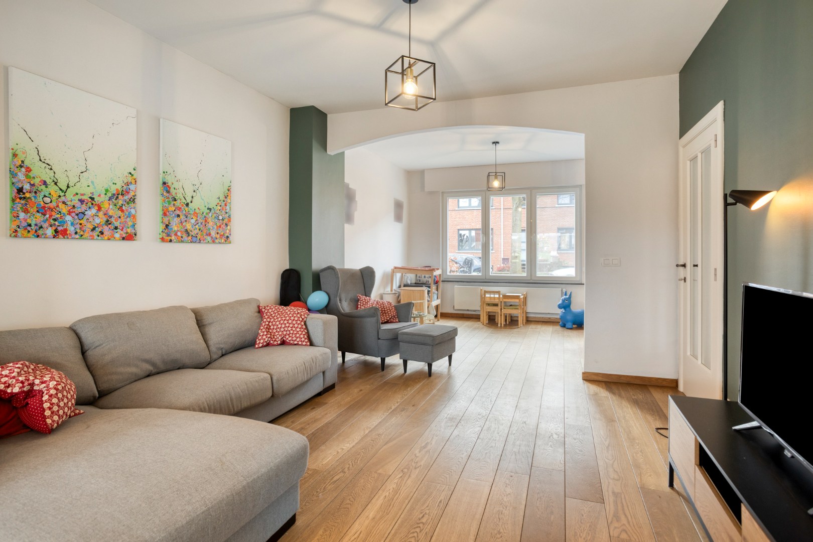 Woning met 4 slaapkamers, 2 badkamers, tuin, terras en autostaanplaats in Kessel-Lo! – EPC 206 kWh/m² - bewoonbare opp. 148 m² 