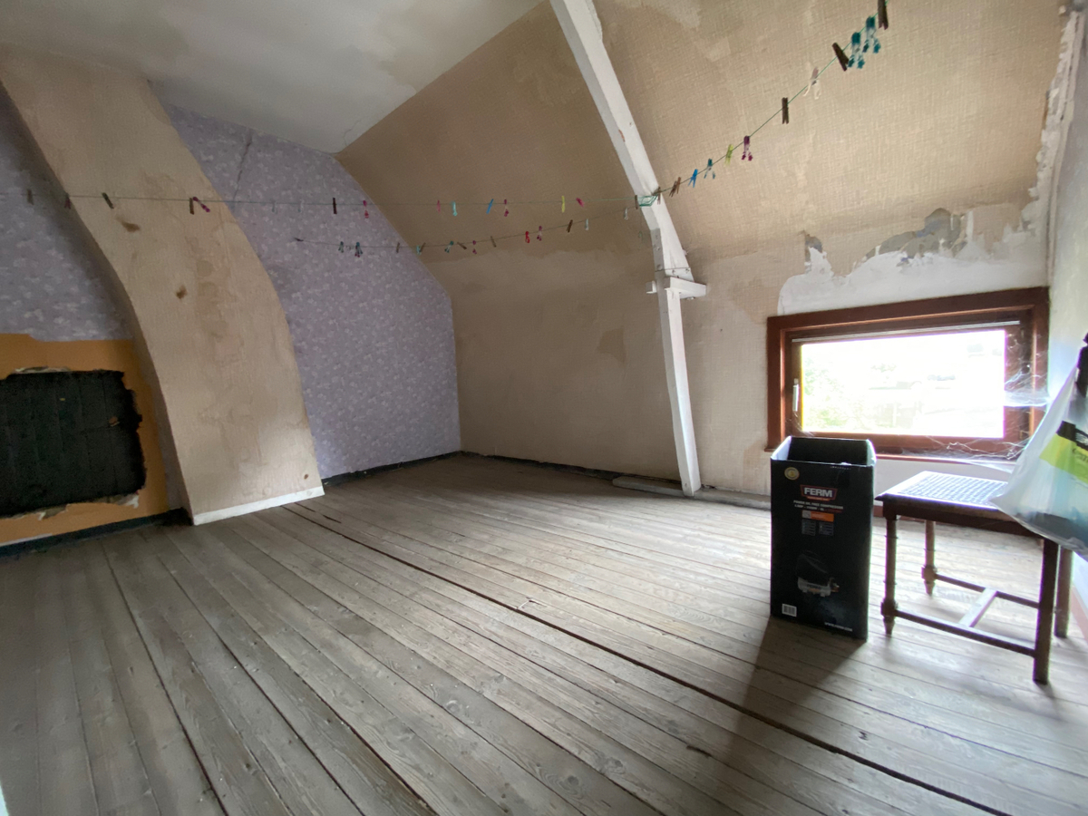 Woning met 4 slaapkamers garage en tuin te Koekelare 