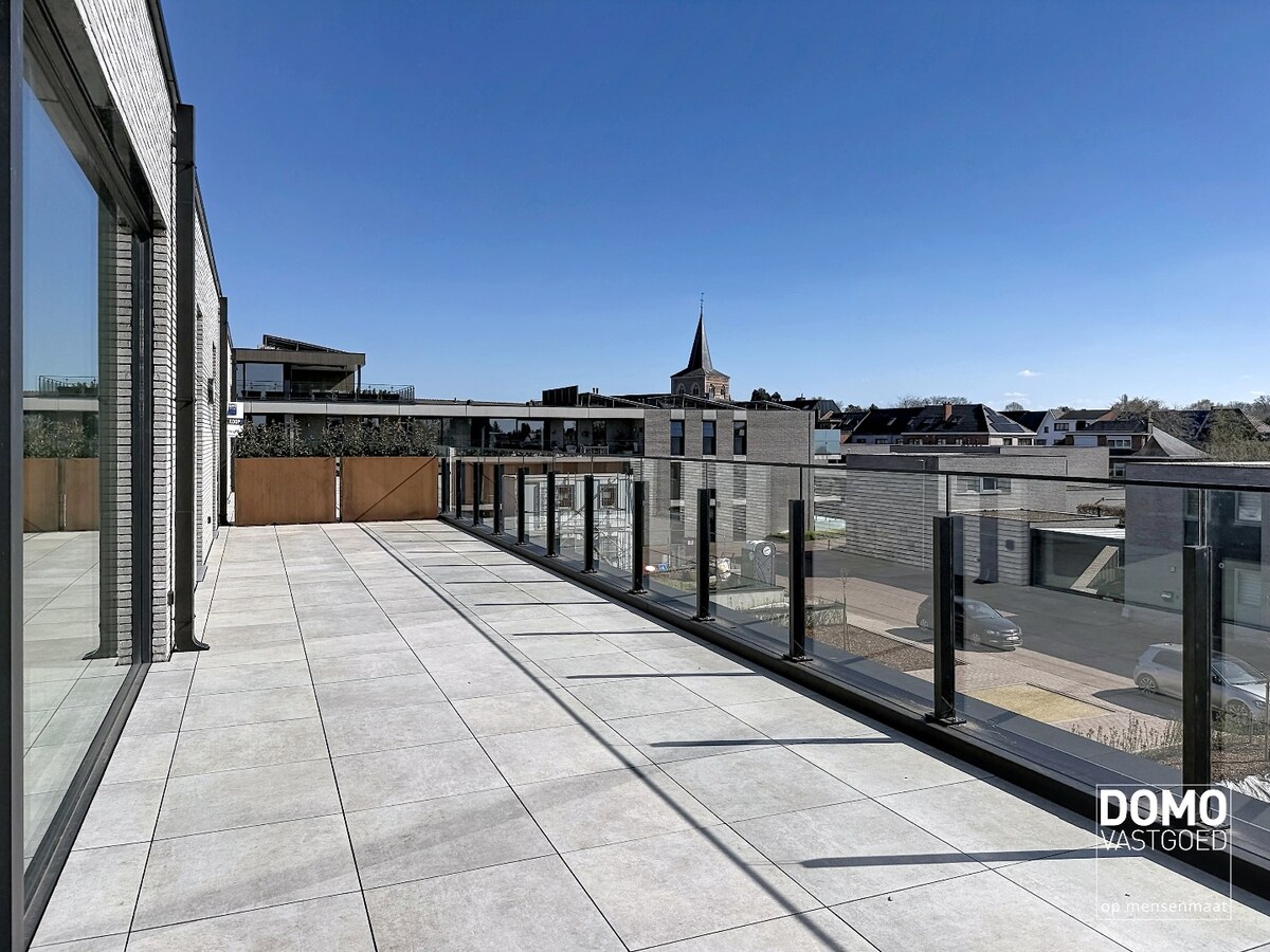 KNAP ARCHITECTURAAL WOONPROJECT IN HET CENTRUM VAN KERMT 