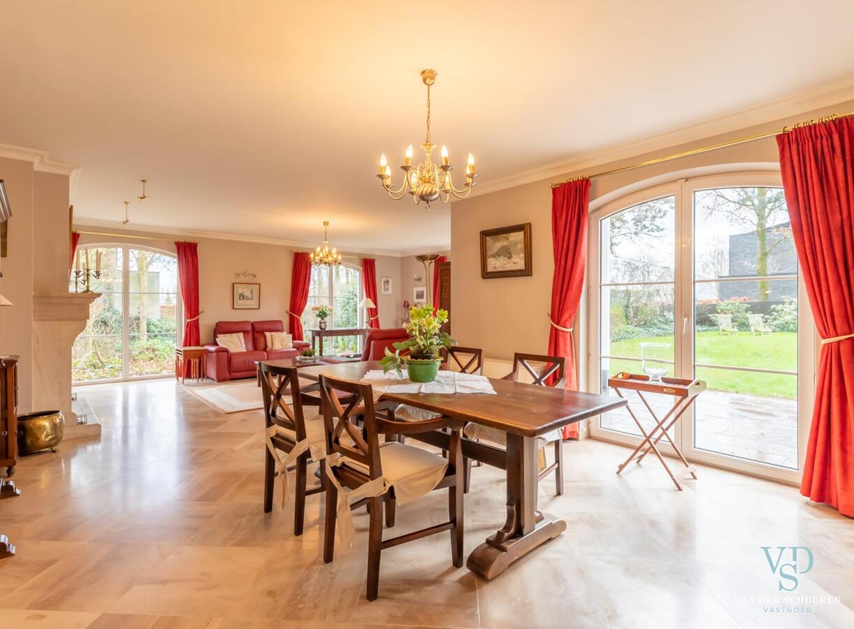 Stijlvolle villa in prachtige, groene omgeving.    Exclusief. 