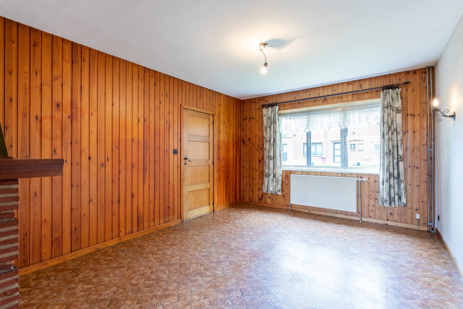 Te renoveren woning met 3 slpk te Buizingen 
