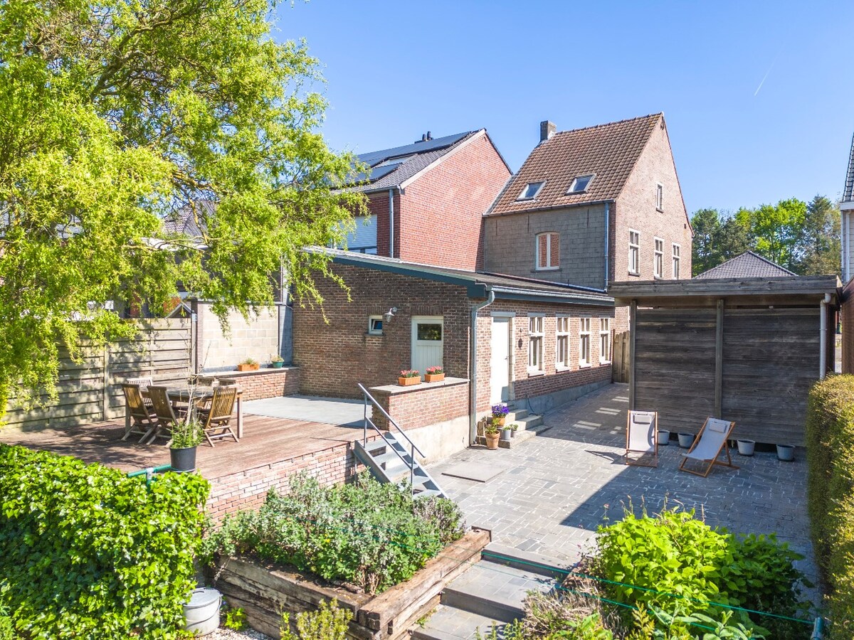 Charmante en instapklare woning in doodlopend straatje te Velzeke 