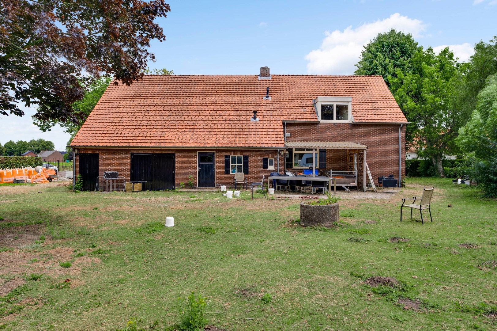 Woonboerderij te koop in Weert