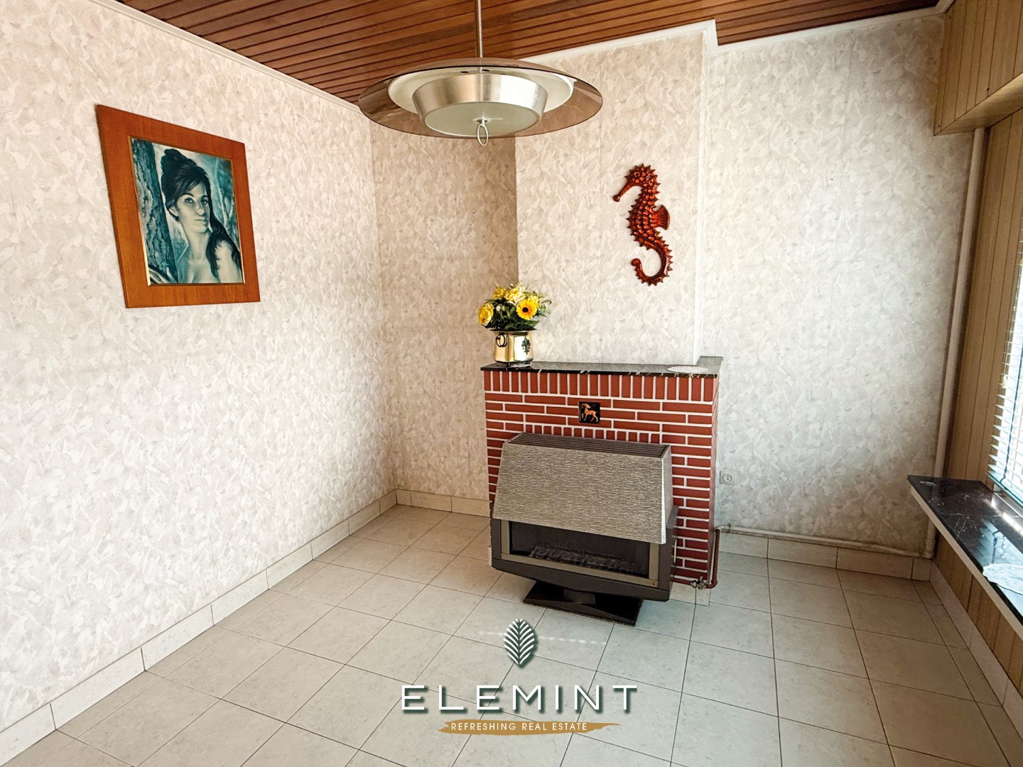 Op te frissen, goed onderhouden rijwoning met 3 slaapkamers 