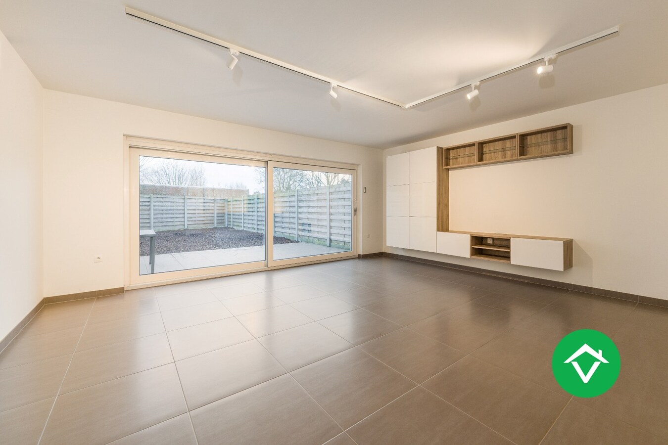 Instapklare energiezuinige woning (2018) met garage en tuin in Zevekote 