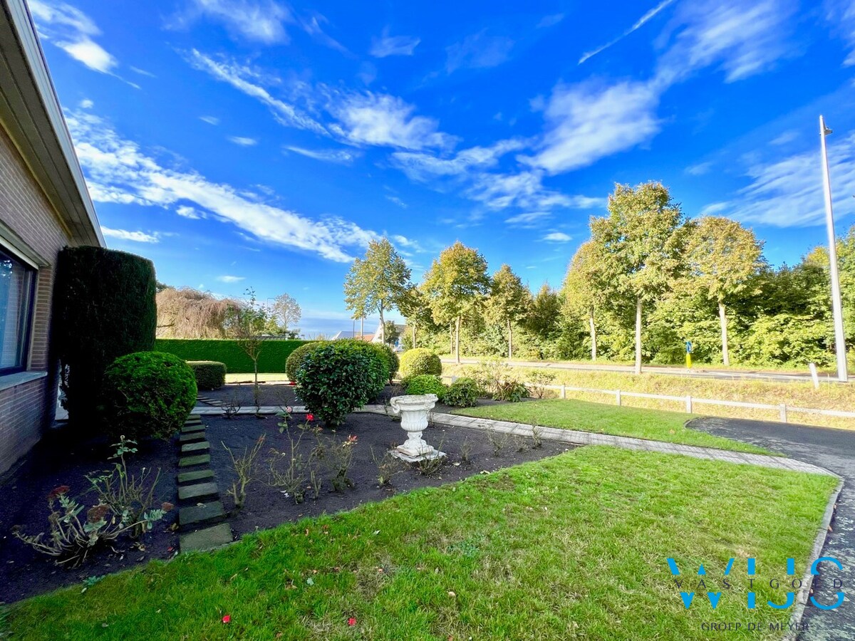 Zeer goed onderhouden woonhuis op 1.165m² te ERTVELDE ! 