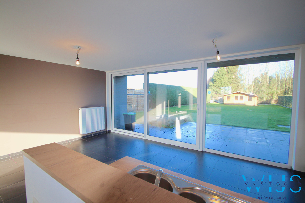 Landelijk gelegen tijdloos woonhuis te Ertvelde ! 