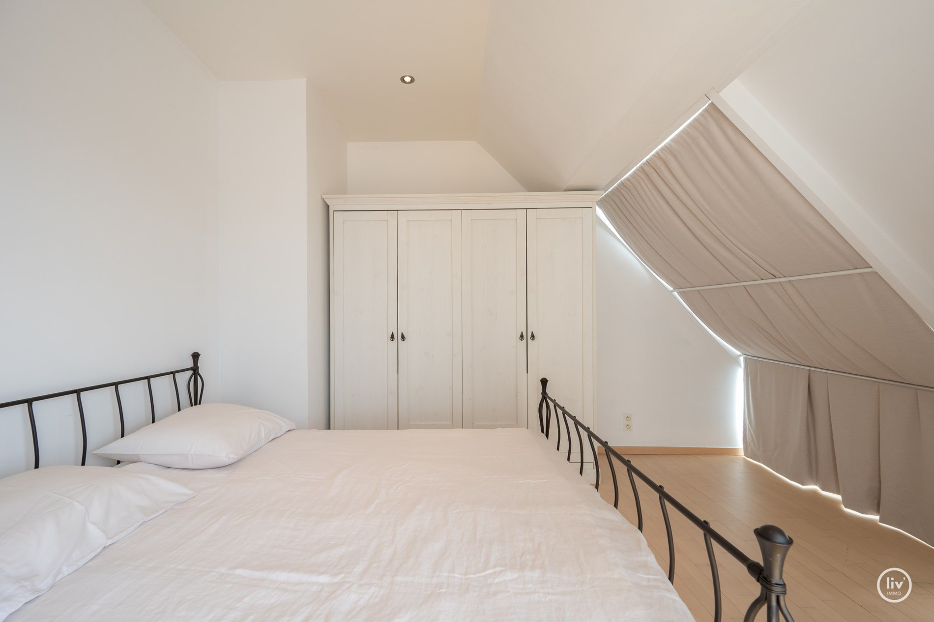 Lichtrijk en stijlvol loftappartement (110 m²) met zonneterras en panoramisch uitzicht in hartje 'Oude Knokke'' 