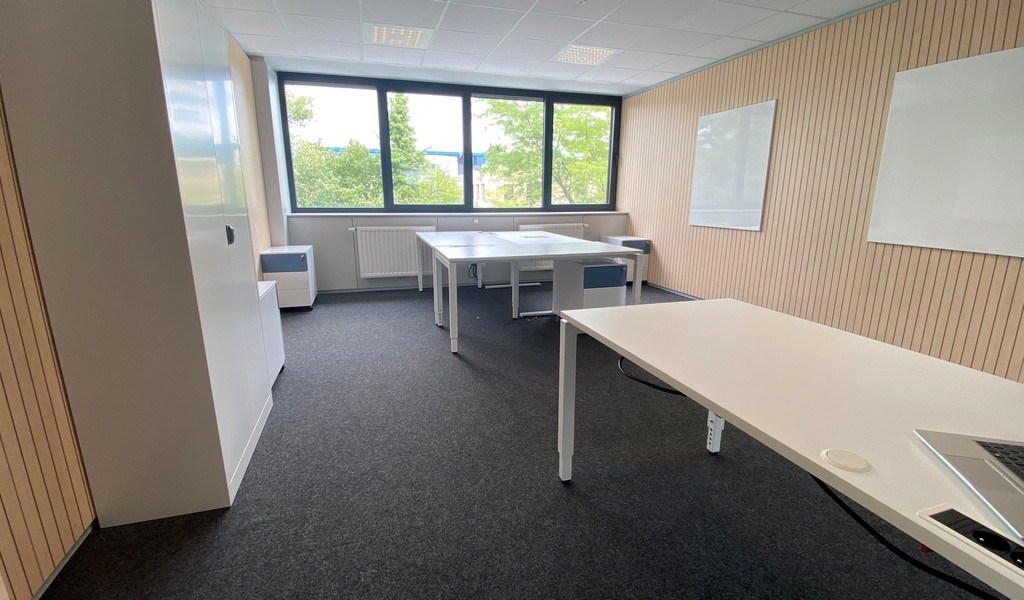 Volledig vernieuwde kantoren te huur in Zwijnaarde
