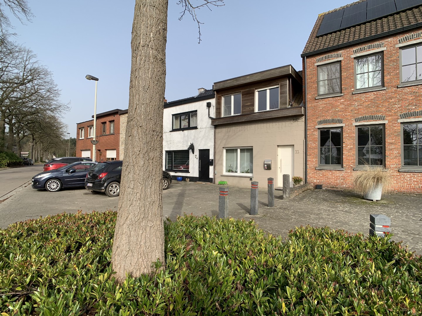 Instapklare rijwoning met tuin en garage nabij Park Vrieselhof – rustige ligging in Oelegem 