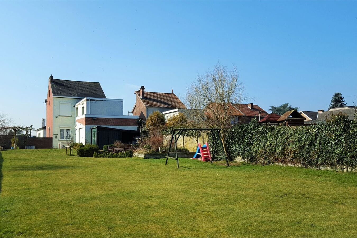 Stijlvol gerenoveerde woning op 917 m² 