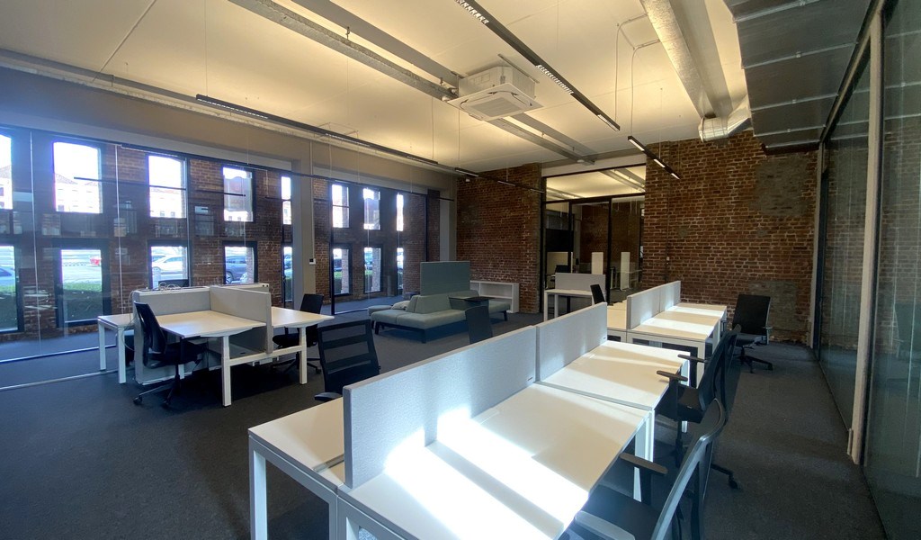 Prachtig ingerichte loftkantoren te koop in Kortrijk