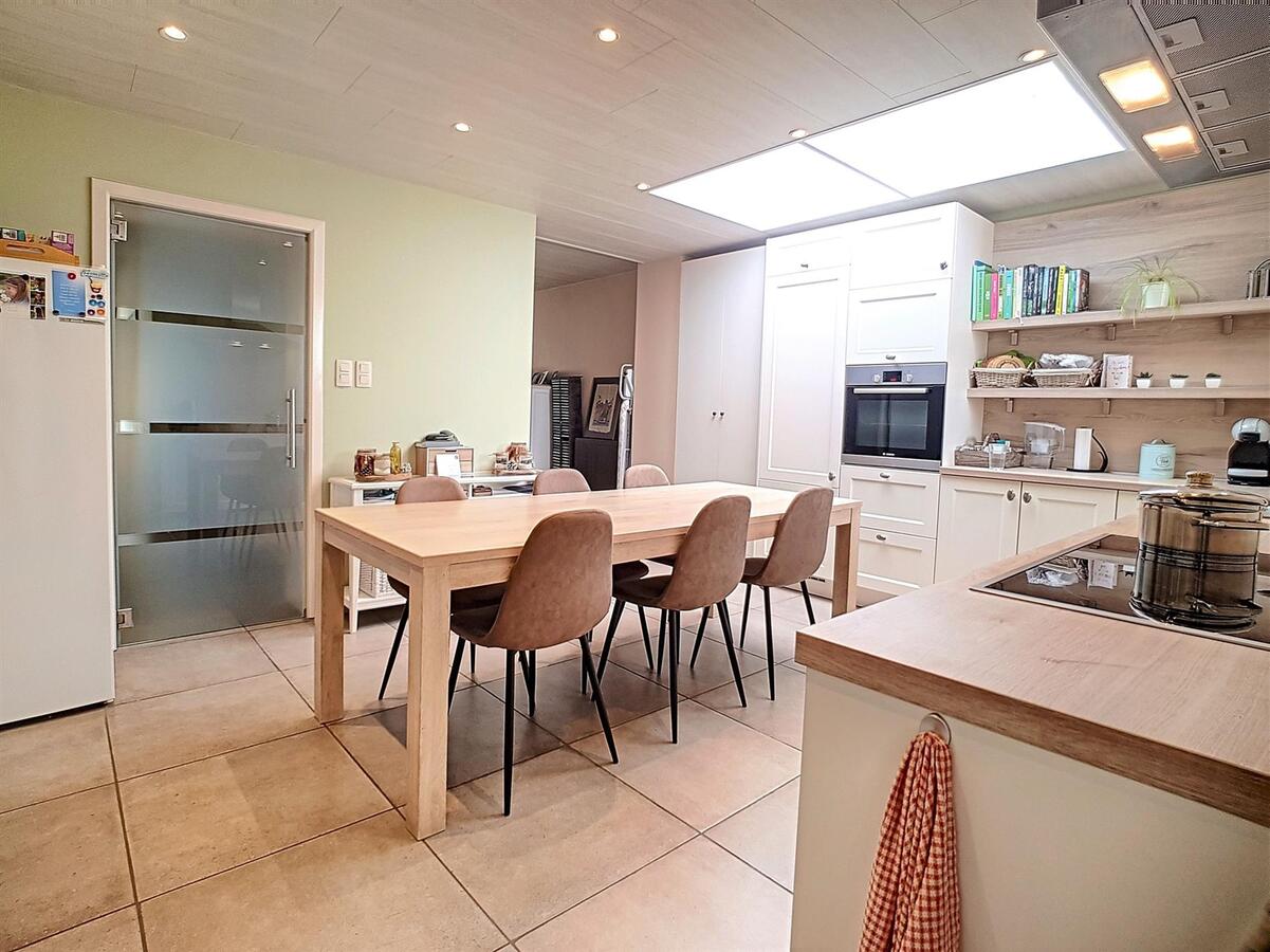 Aangename, volledig gerenoveerde en ruime gezinswoning - Zeebrugge 