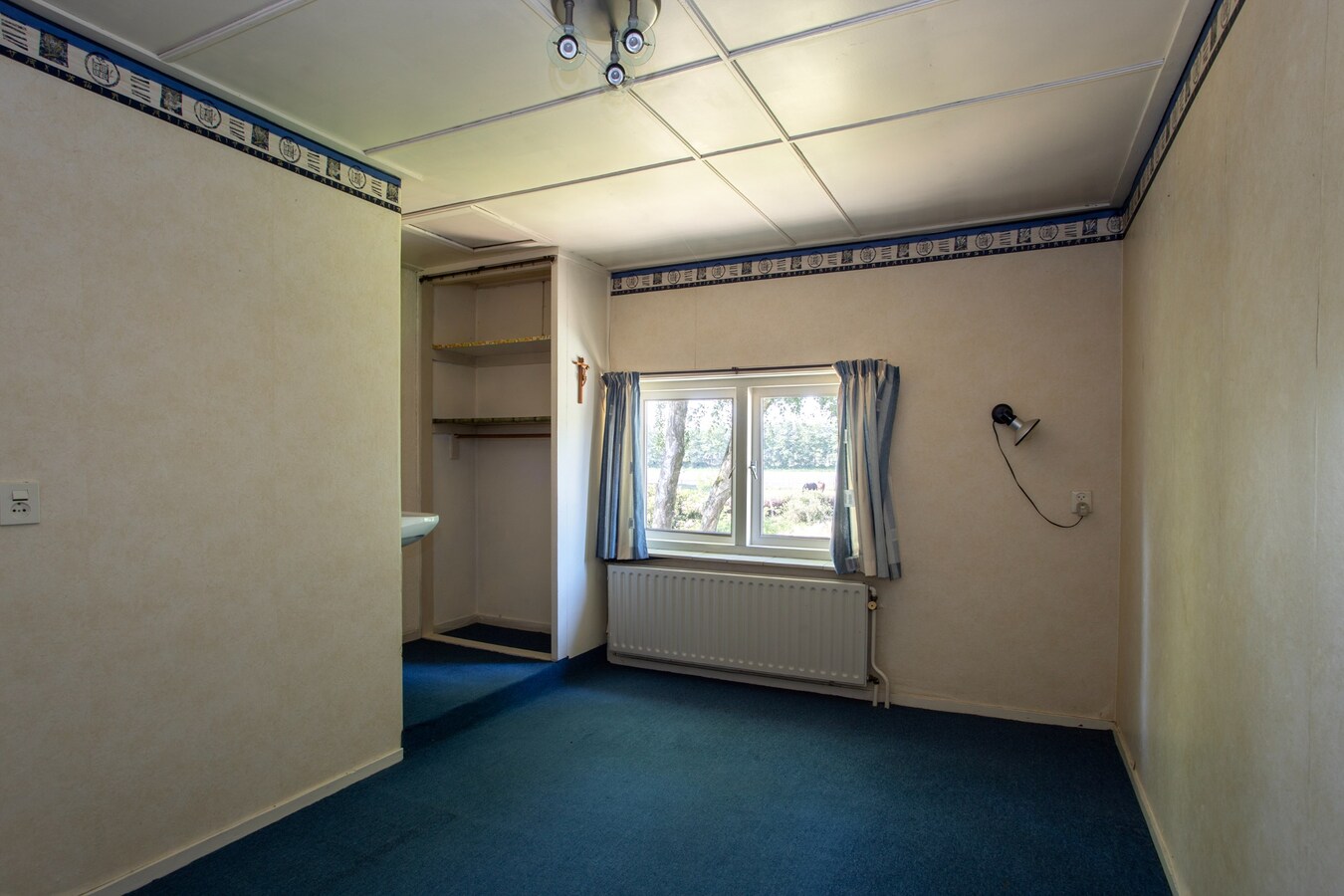 Royale vrijstaande gezinswoning gelegen op 500m2 in het centrum van Hoogeloon. 