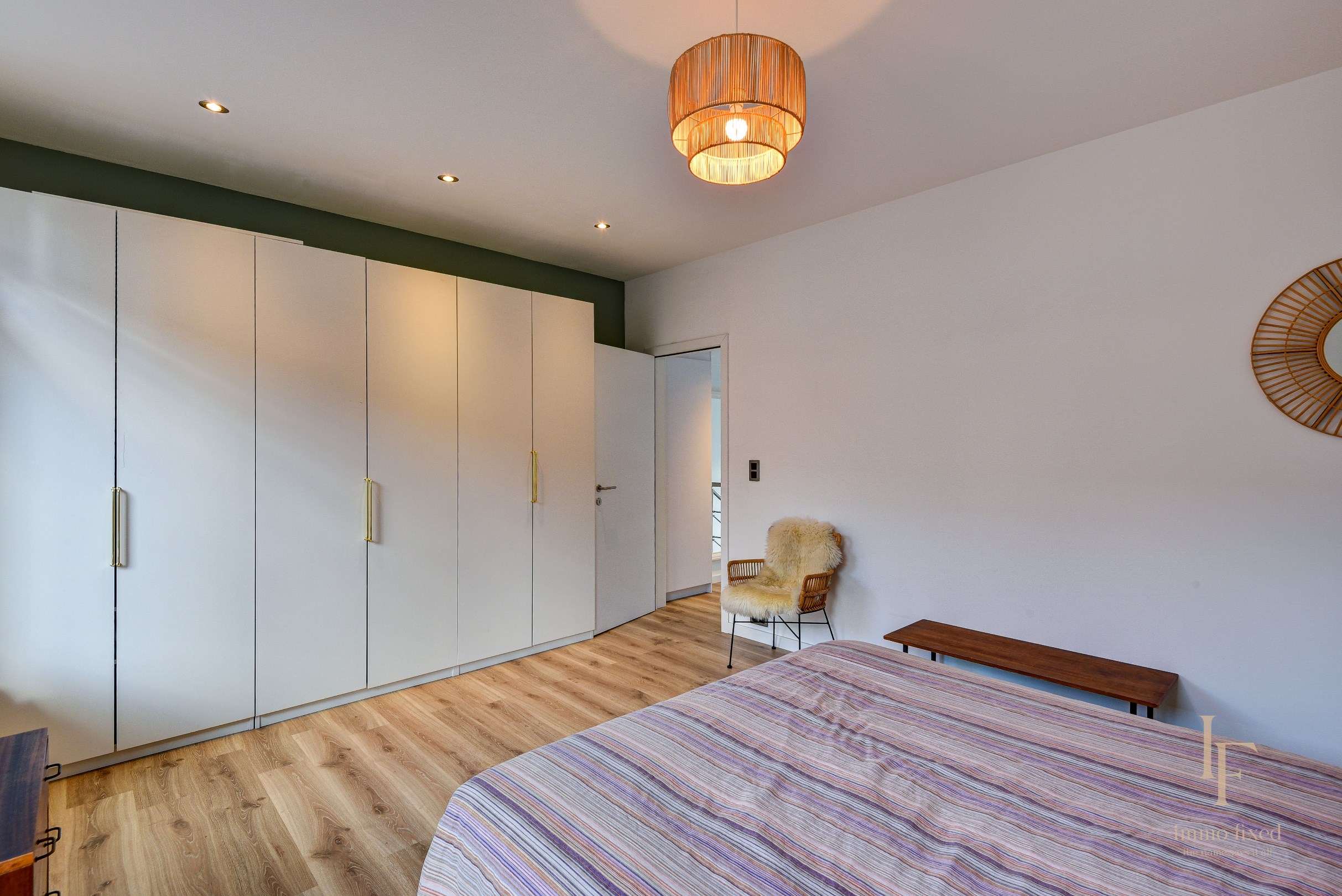 Gerenoveerde rijwoning met 2 slaapkamers in Schoten! 