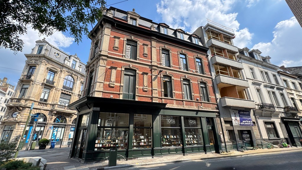 Kantoor te huur in gerenoveerd herenhuis in centrum Gent