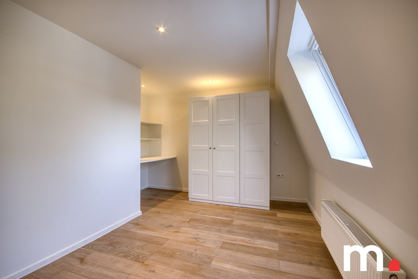 Instapklare woning met uitweg te Kortrijk ! TOPPER ! 