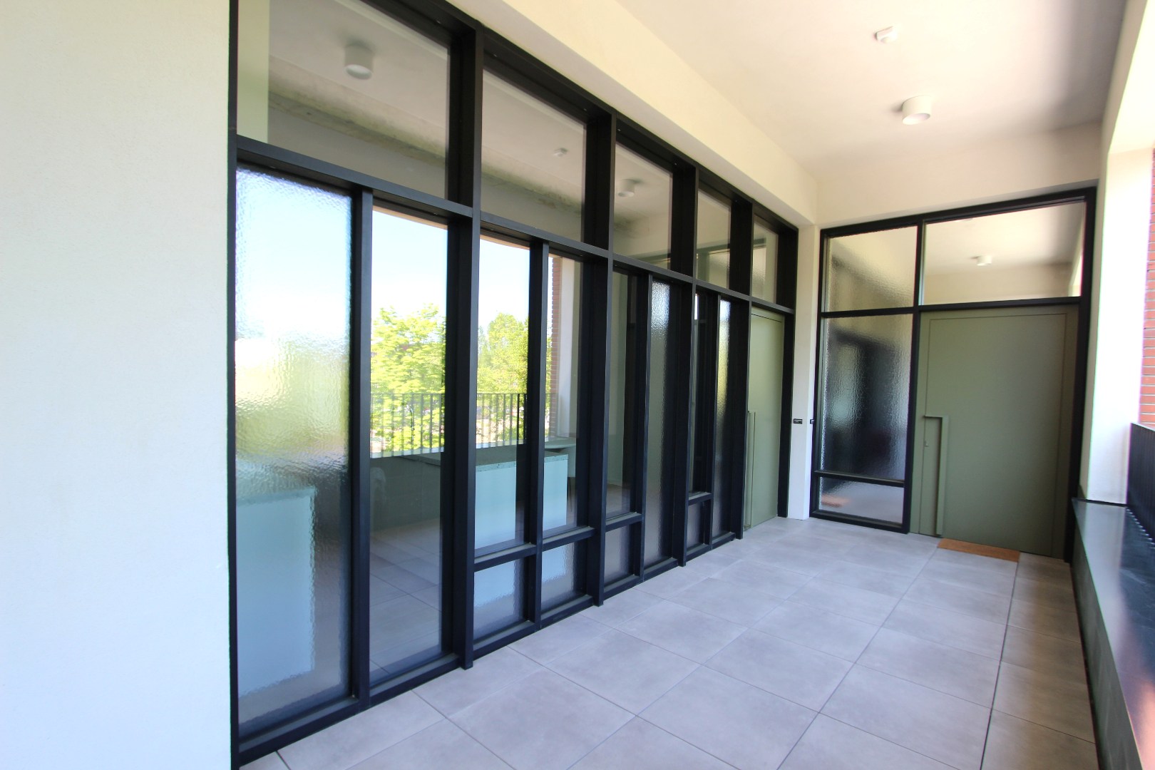 GEMEUBELD APPARTEMENT MET TERRAS - AMBIORIXSITE 