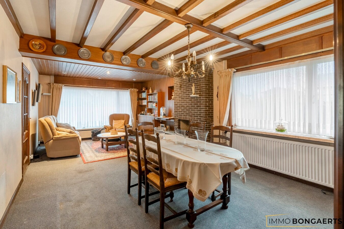 Te renoveren woning met 3 slaapkamers 