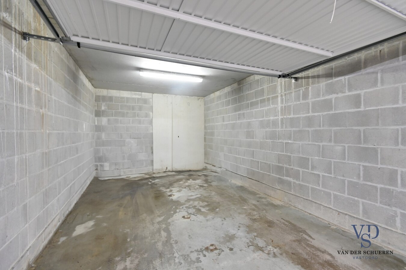 3 slpk-appartement (+ terras + kelder + garage). 