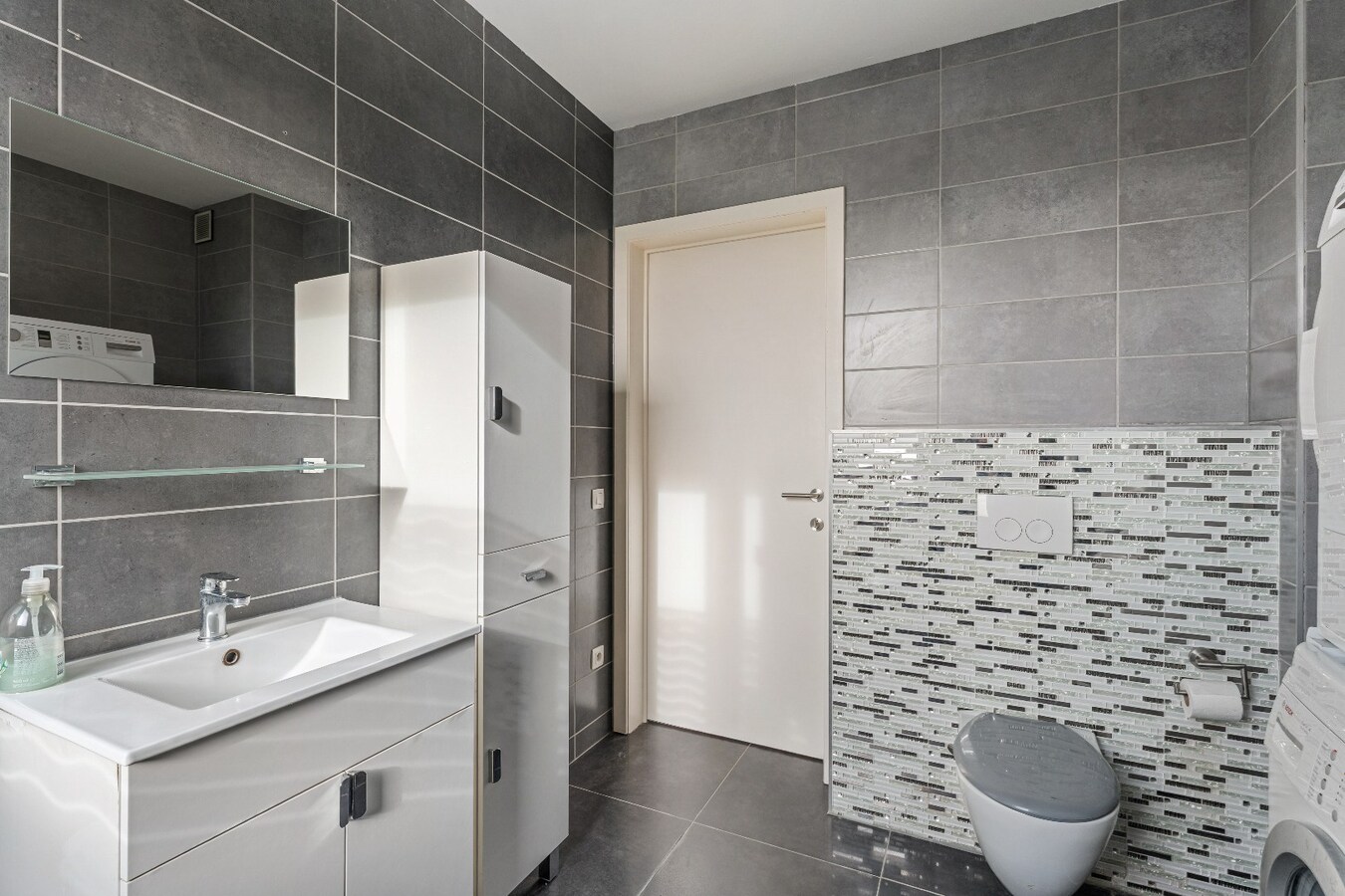 Duurzame gezinswoning met hedendaags energiecomfort, 3 slpk, ruim terras, tuin en achterliggende garage,. 