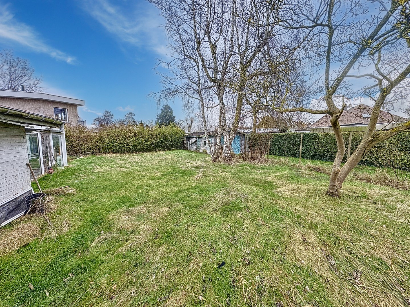 Perceel grond met af te breken woning - gunstige ligging 