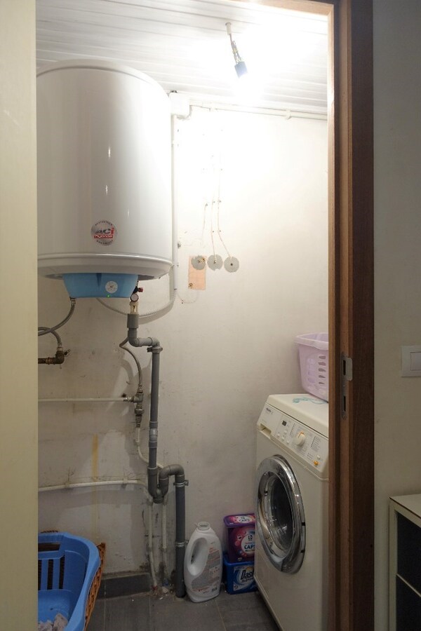 Uitzonderlijk gelegen woning met grote tuin 