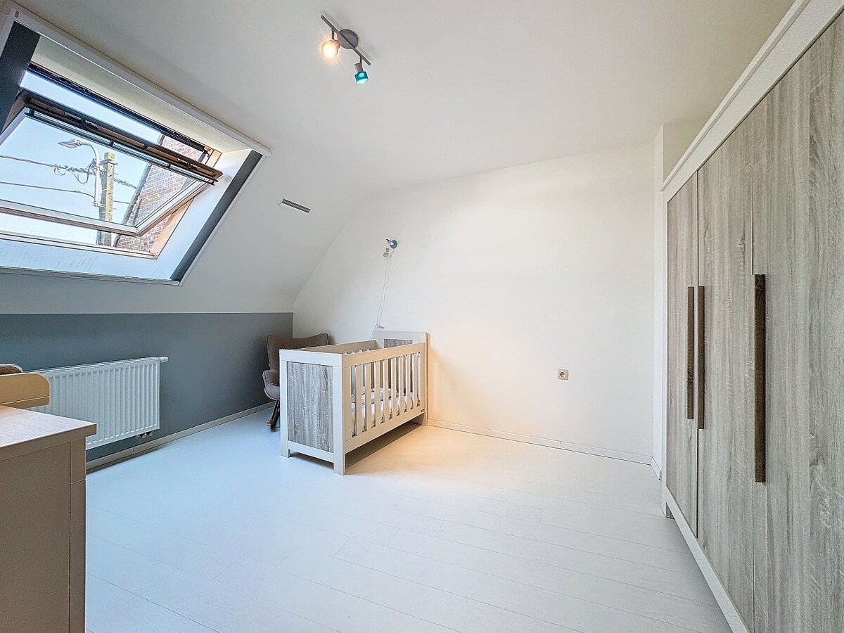 Op en top afgewerkte, energiezuinige gezinswoning (2013) te Velzeke 