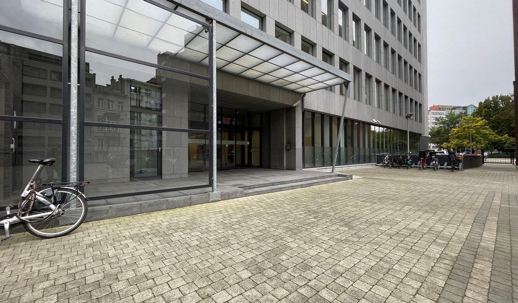 Instapklare kantoren te huur aan het Stadspark in Antwerpen