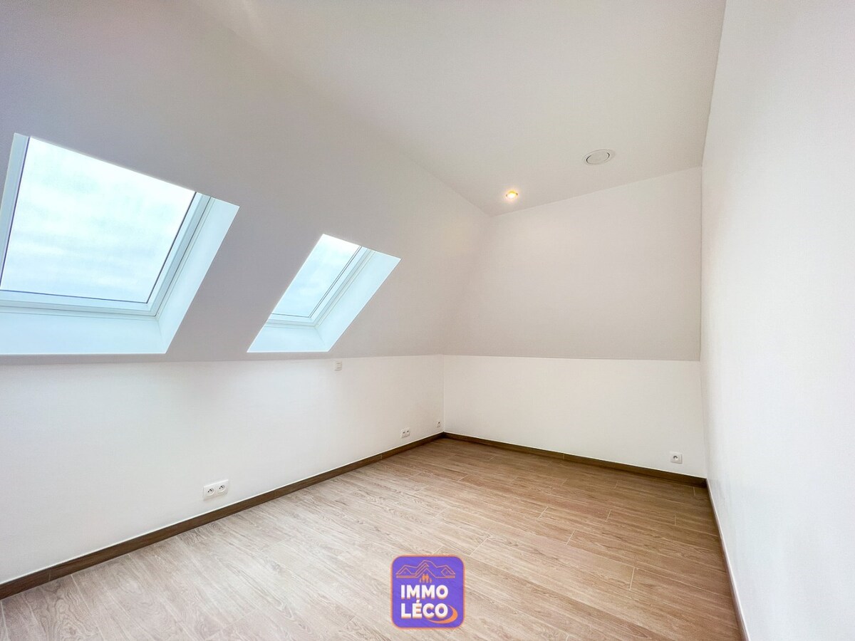 Appartement récent "DUPLEX" 3 chambres, terrasse et parking ! TOP SECTEUR ! 