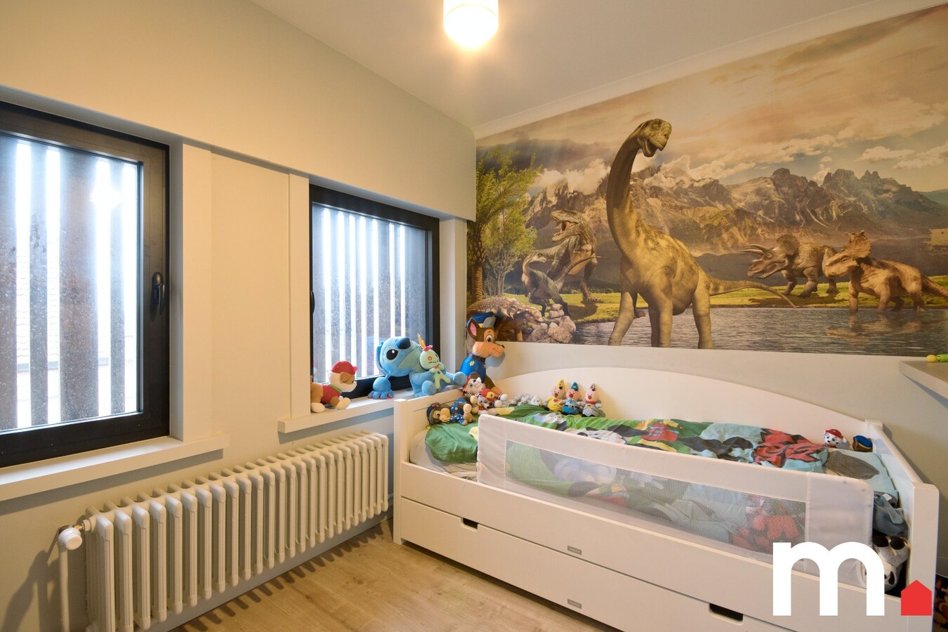 Instapklare woning met Loods van 170m² met uitweg te Zwevegem met 324 m² bewoonbare oppervlakte ! 