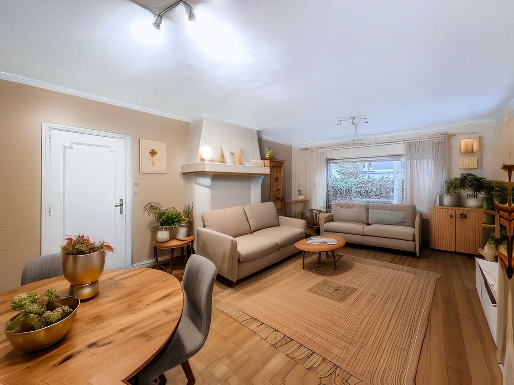 Statige villa met 4 slaapkamers en bureau 