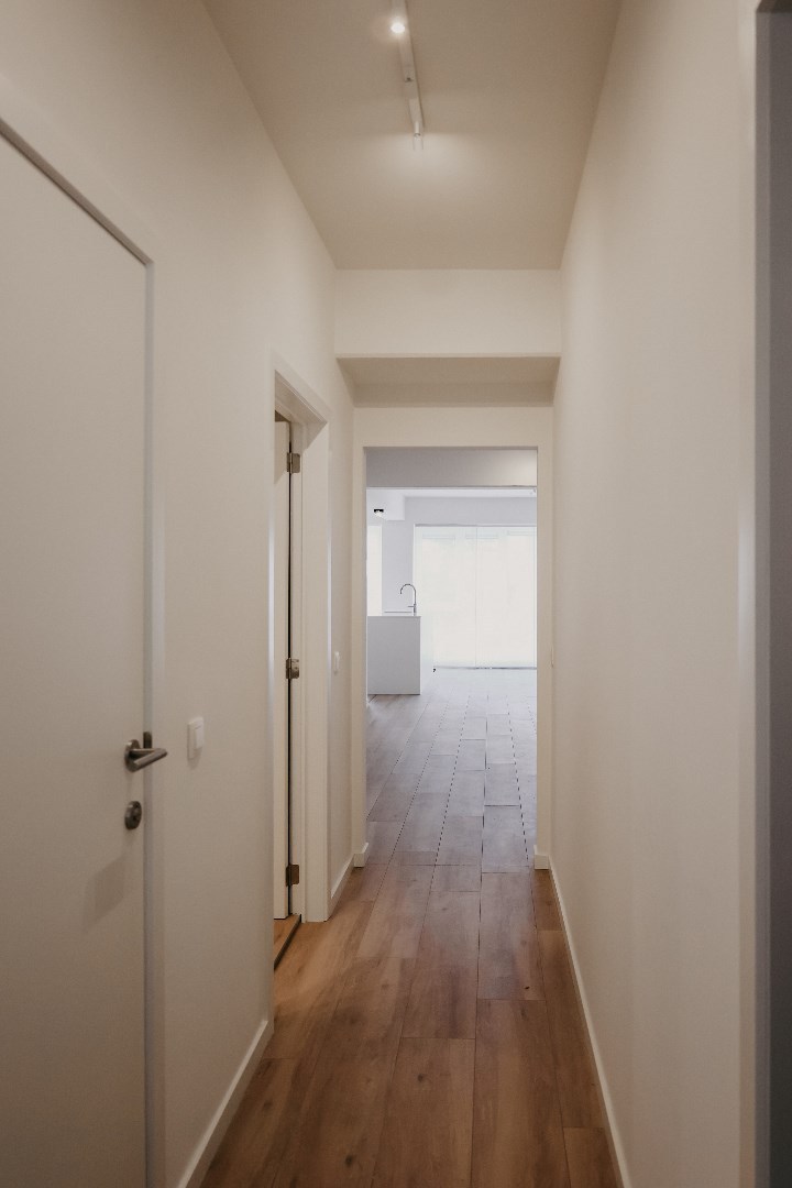 Prachtig gelijkvloers appartement met 3 slaapkamers en terras, midden in het centrum! 