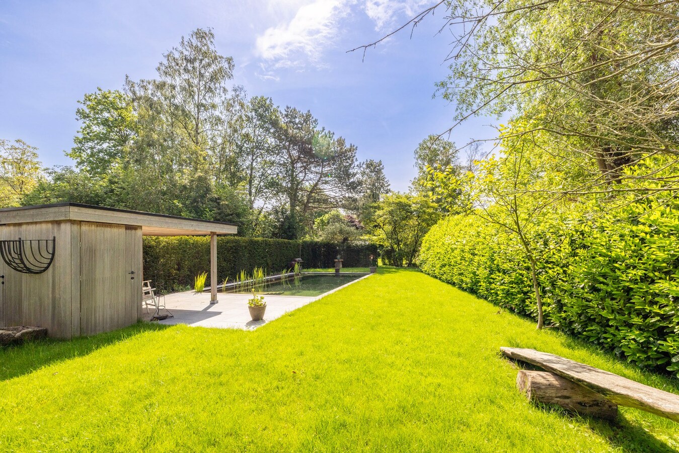 Ruim en charmant landhuis met 4 slpks en prachtige tuin 