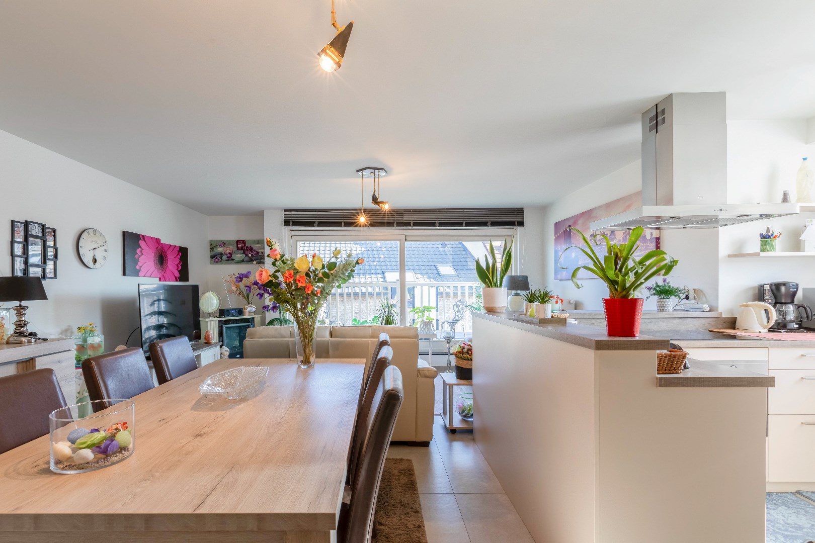 Goed onderhouden app. met groot terras te Astene (bouwjaar 2015) VRIJ BIJ AKTE 