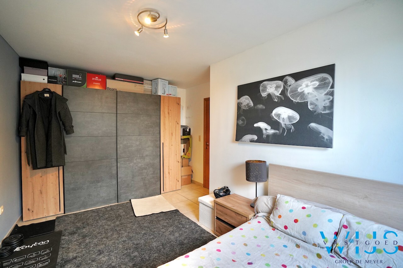 Instapklaar appartement met terras en aparte garage te ERTVELDE ! 