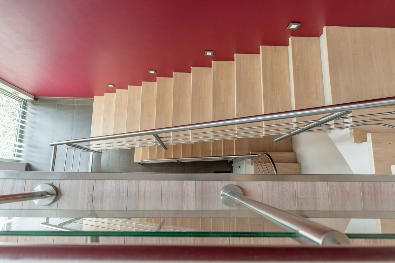 Luxe duplex appartement met 3 slaapkamers, bouwjaar 2008, 170m² bewoonbare oppervlakte. 