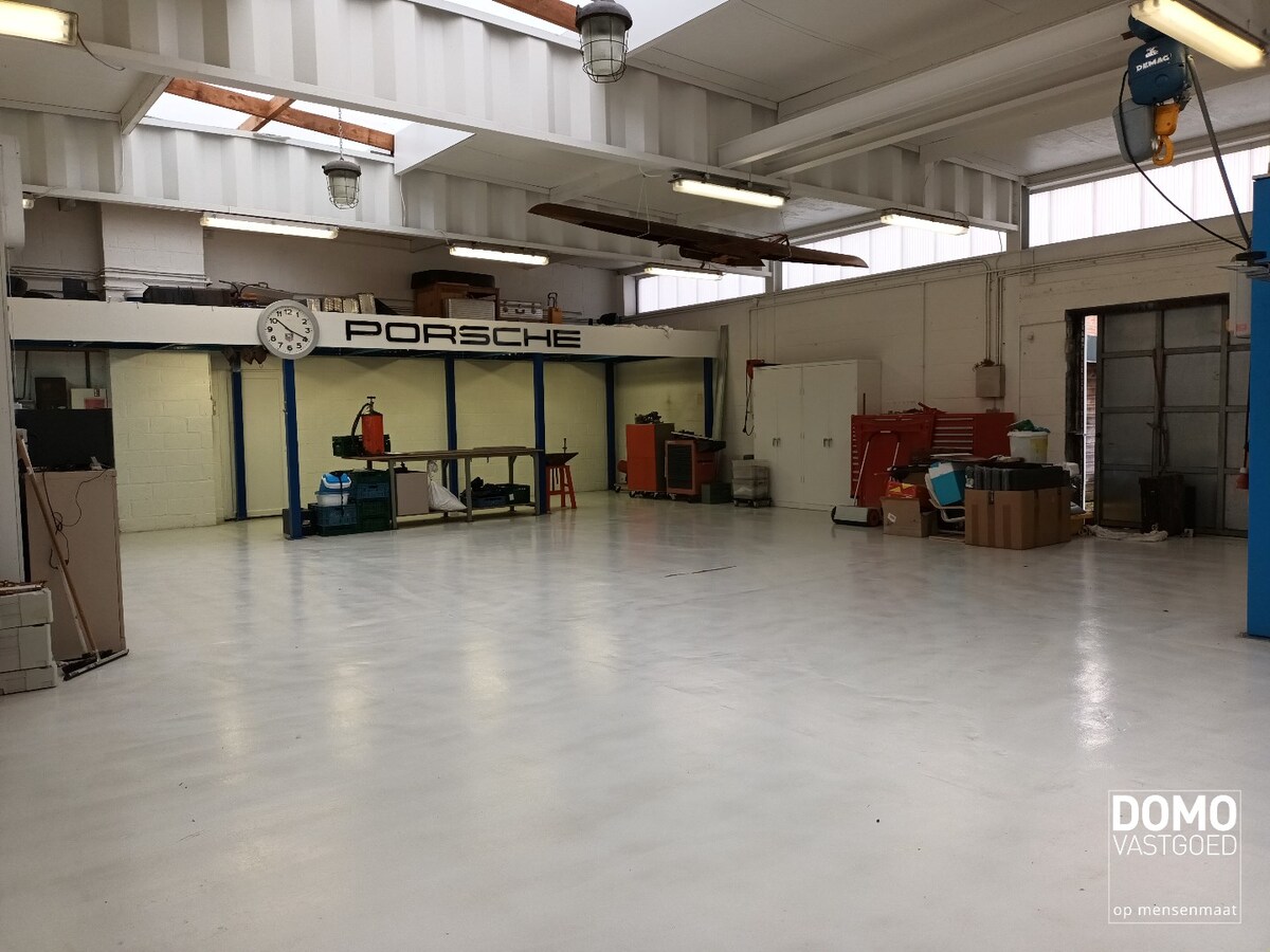 Multifunctionele ruimte rustig gelegen te Kuringen - 210m² 