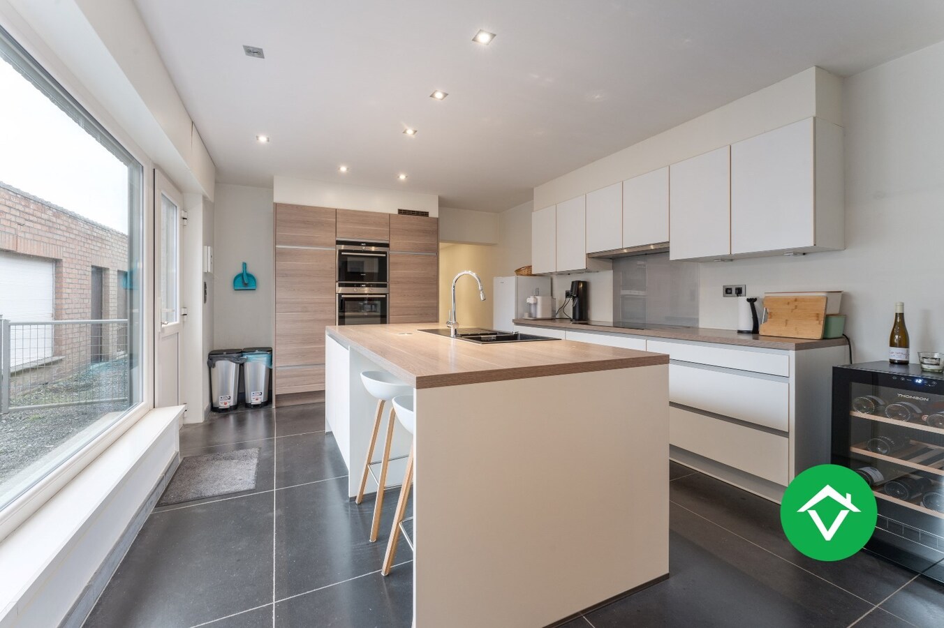 Instapklare woning met 2 slaapkamers en zicht op de groene velden te Eernegem 