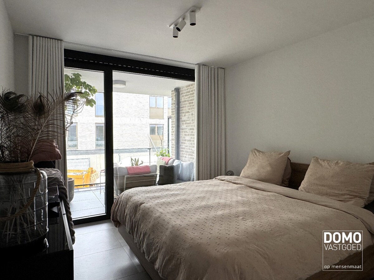 MODERN APPARTEMENT MET TERRAS, LIFT EN 2 SLAAPKAMERS IN DIEPENBEEK 