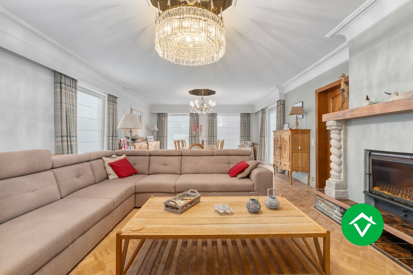 Rustig gelegen alleenstaande woning met bijgebouwen te Koekelare 