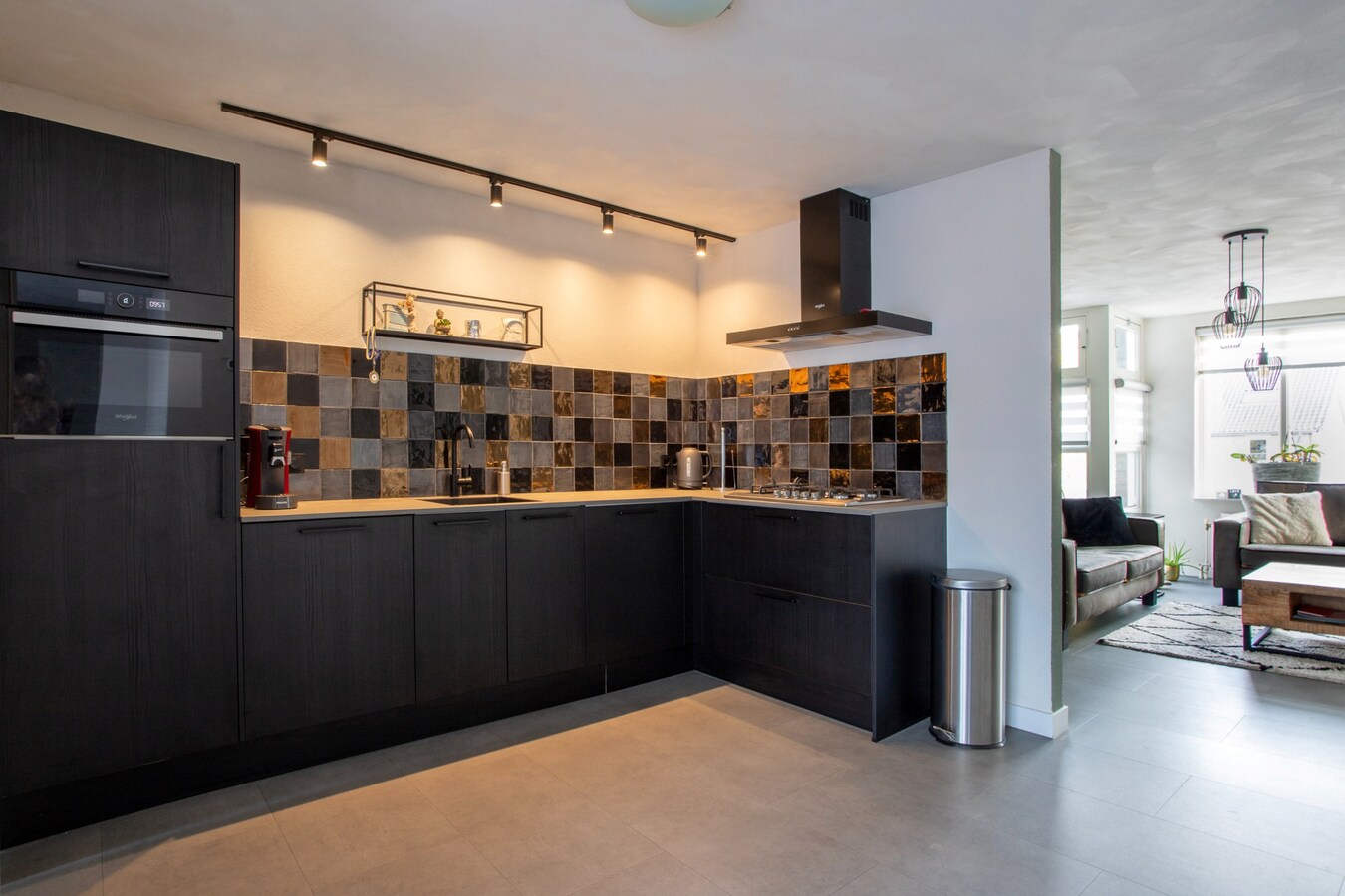 Moderne en instapklare bovenwoning in het hart van Hapert – met dakterras en energielabel A. 