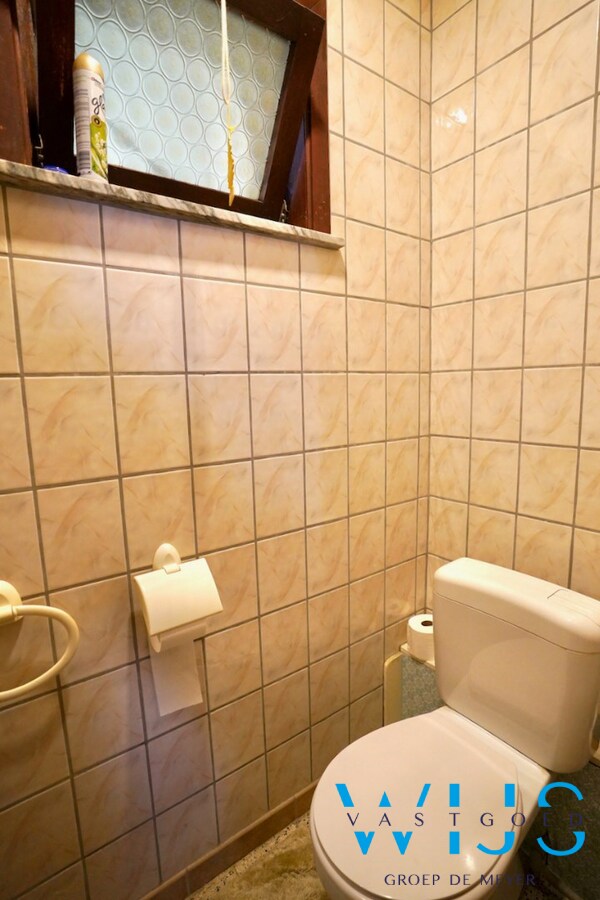 Volwaardig woonhuis met bijgebouwen te Wippelgem ! 