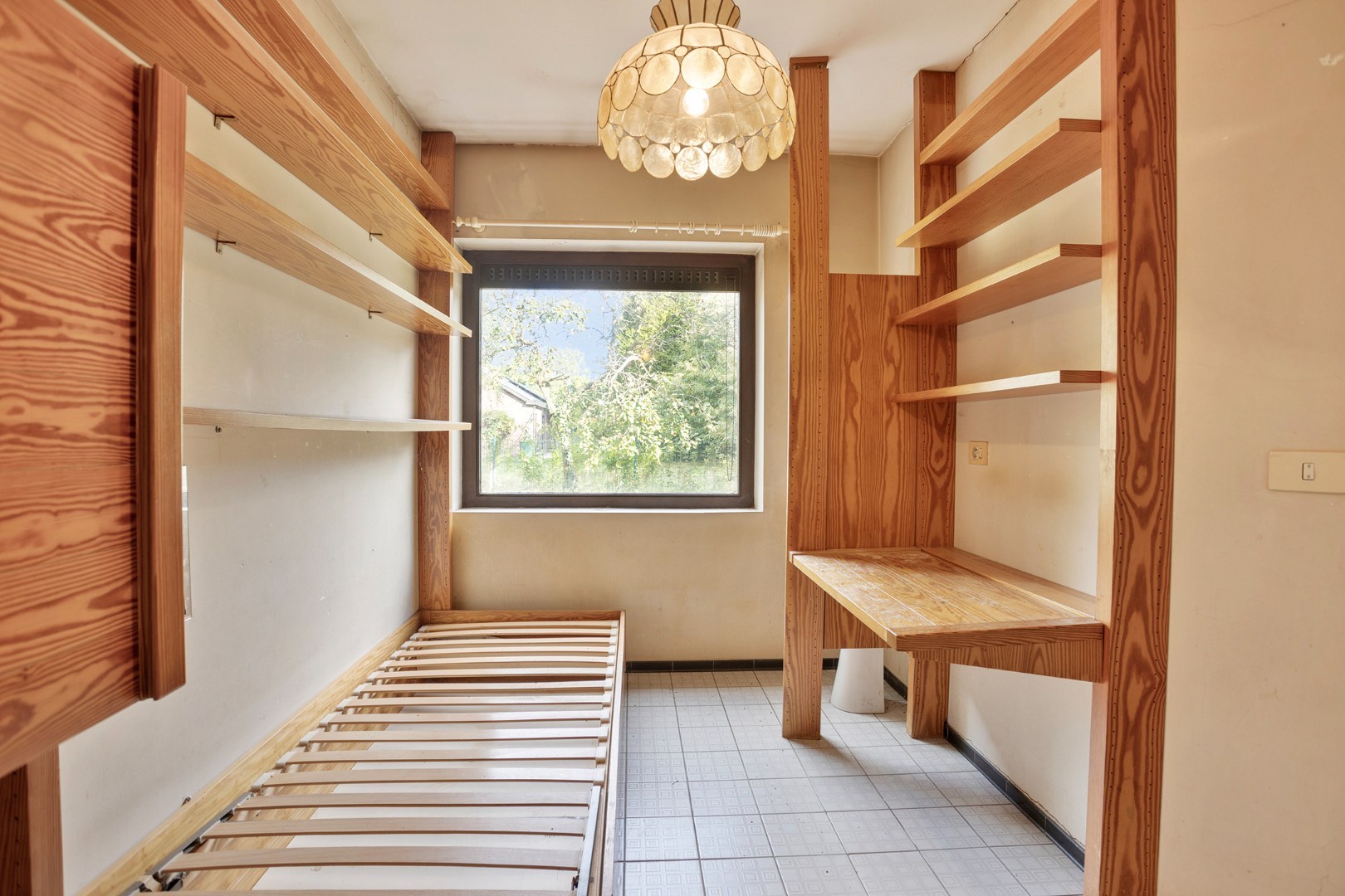 Ruime woning in een doodlopende straat met 4 slaapkamers, 2 badkamers op een prachtig perceel vlak bij het Meerdaalwoud 