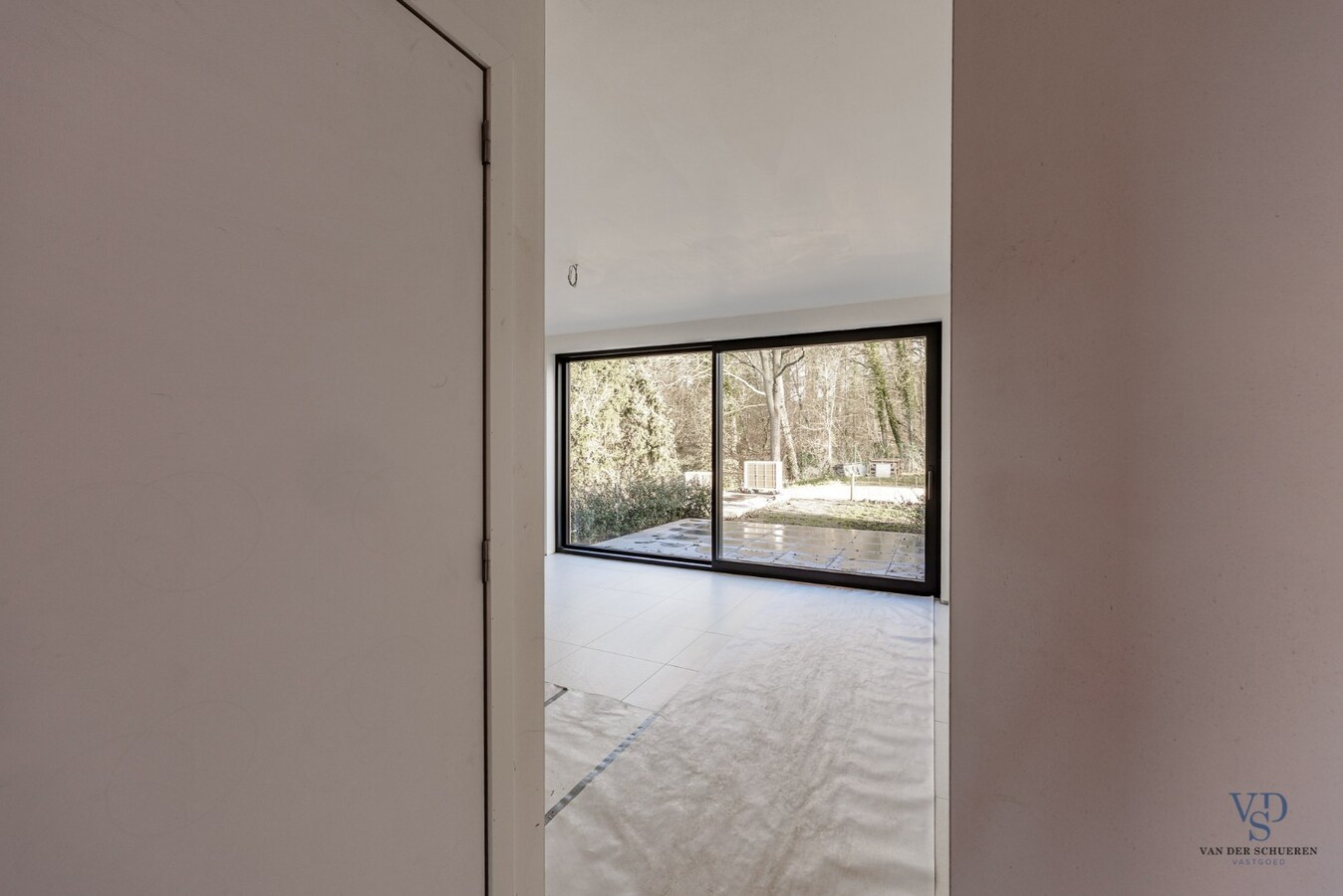 Landelijke nieuwbouwwoning in hartje Dikkelvenne. 