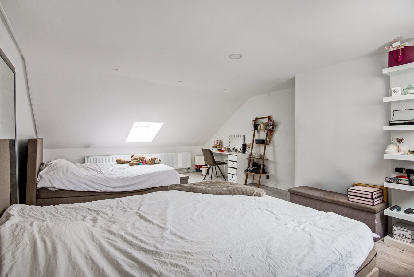 Gerenoveerde woning met 3/4 slpk, garage en tuin te Boom! 